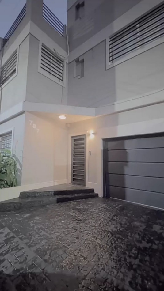 casa en venta de 5 ambientes Villa Sarmiento